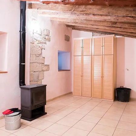 Daire Apartamento Cal Po *