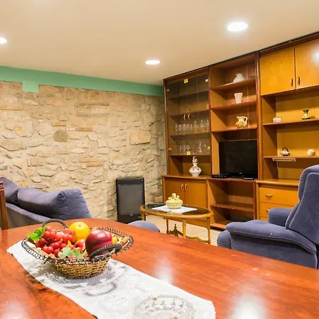 Daire Apartamento Cal Po *